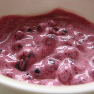Kierchekh is whipped cream and berries