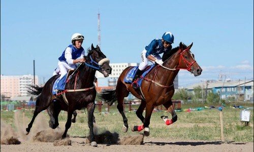 Horse-racing-in-Yakutsk